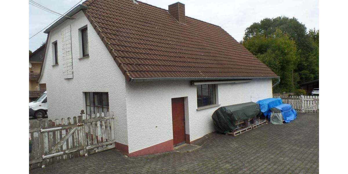 Einfamilienhaus Oberdreis - 1 Zimmer, 242 m&sup2;, 235.000&euro; | Angebot:25732785