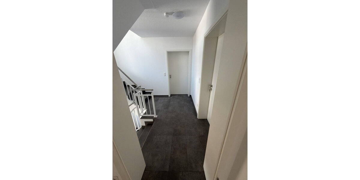 Etagenwohnung Dierdorf - 3 Zimmer, 77 m&sup2;, 1.200&euro; | Angebot:26056626