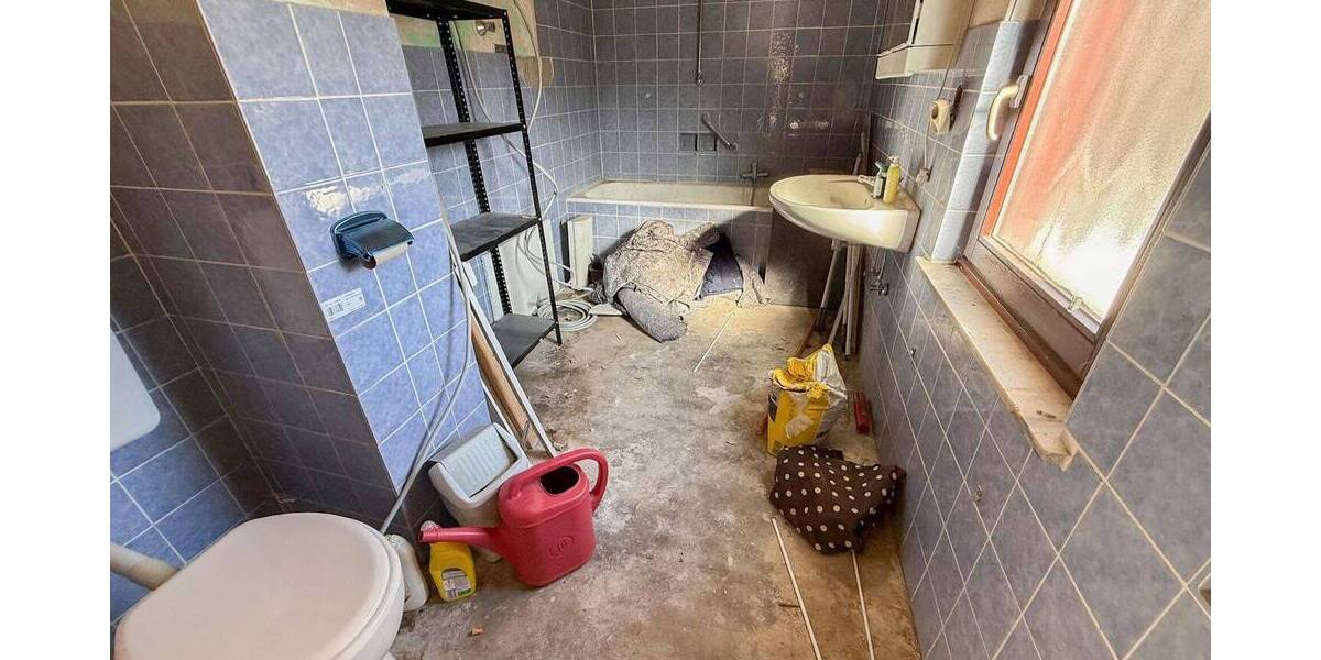 Mehrfamilienhaus, Wohnhaus Neustadt (Wied) Borscheid - 8 Zimmer, 200 m&sup2;, 295.000&euro; | Angebot:25970109