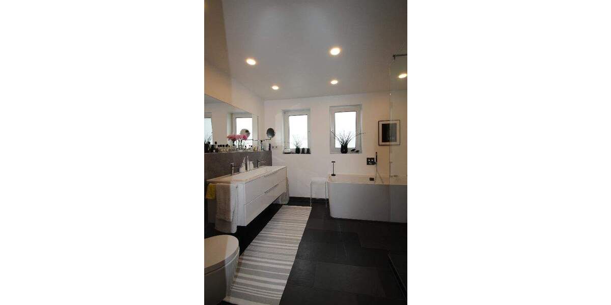 Terrassenwohnung Unkel - 3 Zimmer, 123 m&sup2;, 499.000&euro; | Angebot:25737036