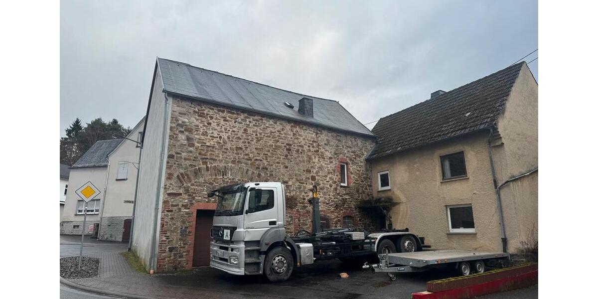 Mehrfamilienhaus, Wohnhaus Neuwied - 7 Zimmer, 140 m&sup2;, 120.000&euro; | Angebot:24979100