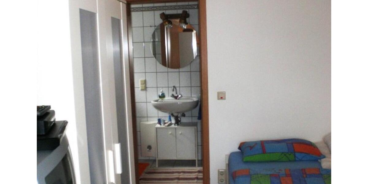 Etagenwohnung Urmitz - 1 Zimmer, 18 m&sup2;, 190&euro; | Angebot:25174635