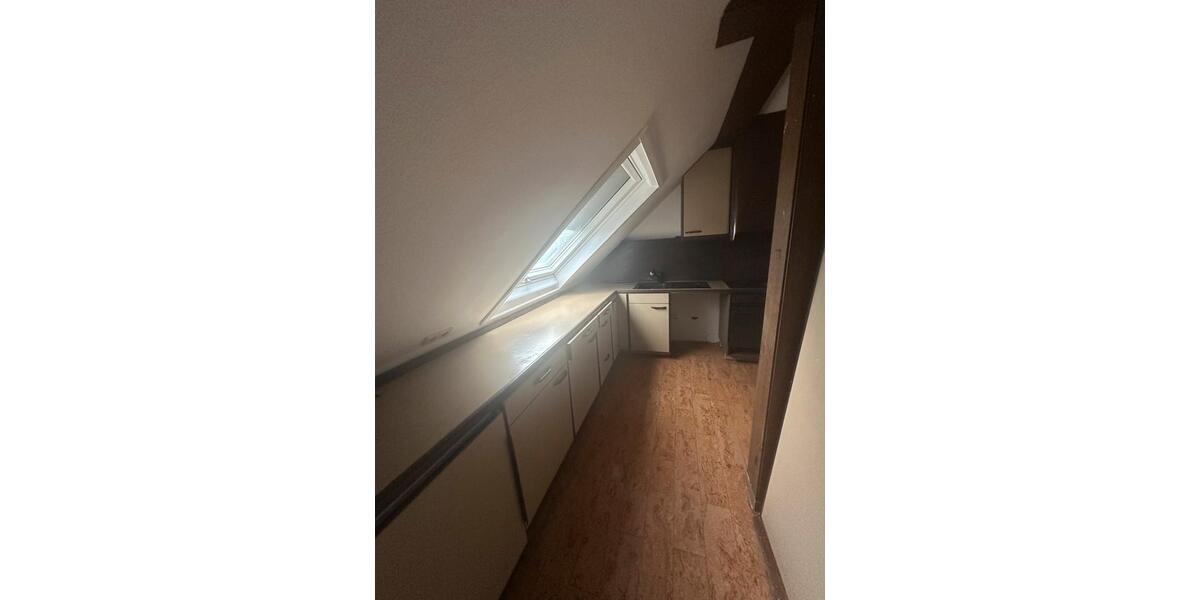 Dachgeschoßwohnung Ötzingen - 6 Zimmer, 120 m&sup2;, 1.100&euro; | Angebot:25539890