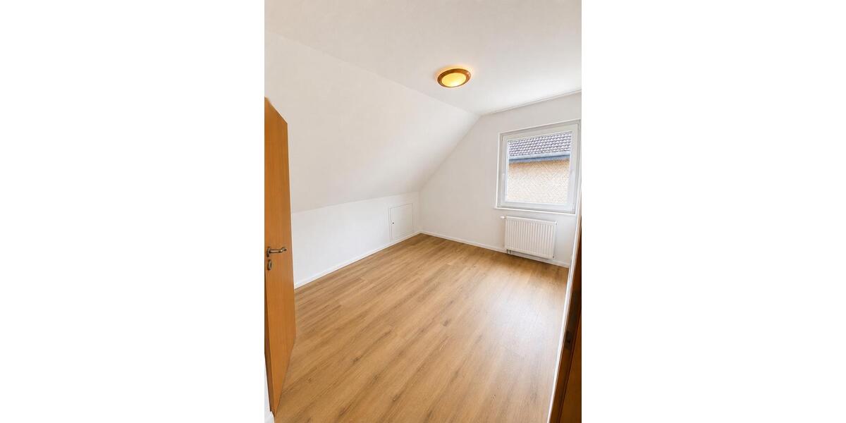 Dachgeschoßwohnung Rheinbreitbach - 2 Zimmer, 73 m&sup2;, 850&euro; | Angebot:26678199