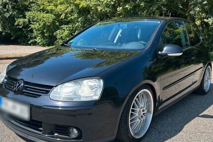 VW Golf 208.000 km 2.850 &euro; Mayen 56727