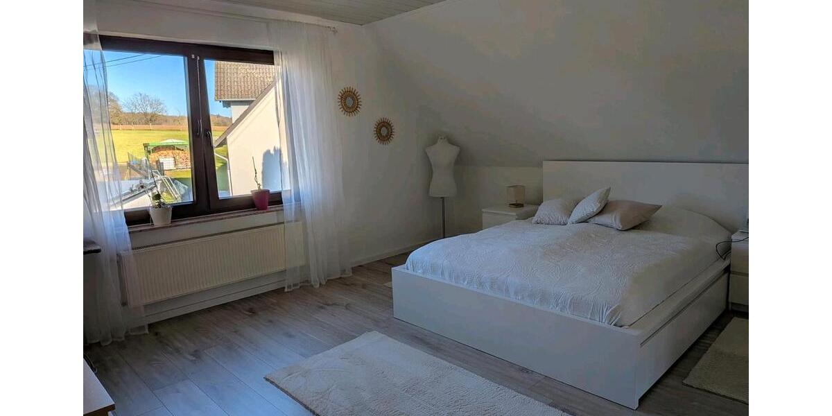 Dachgeschoßwohnung Kleinmaischeid - 2 Zimmer, 96 m&sup2;, 690&euro; | Angebot:25936672