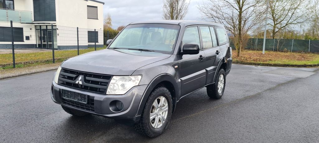 Mitsubishi Pajero 330.000 km 7.200 &euro; Koblenz 56070