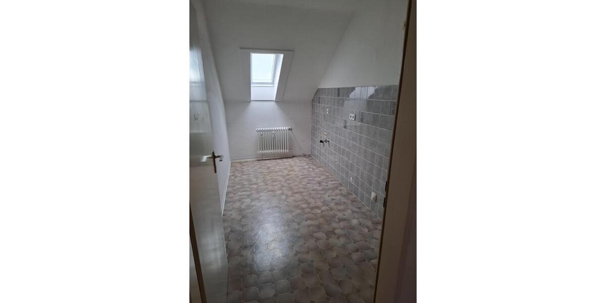 Dachgeschoßwohnung Montabaur - 3.5 Zimmer, 850&euro; | Angebot:21981208