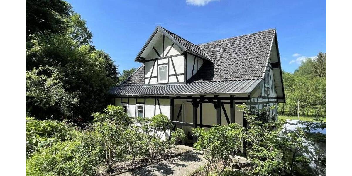 Mehrfamilienhaus, Wohnhaus Flammersfeld - 1.200.000&euro; | Angebot:25698568