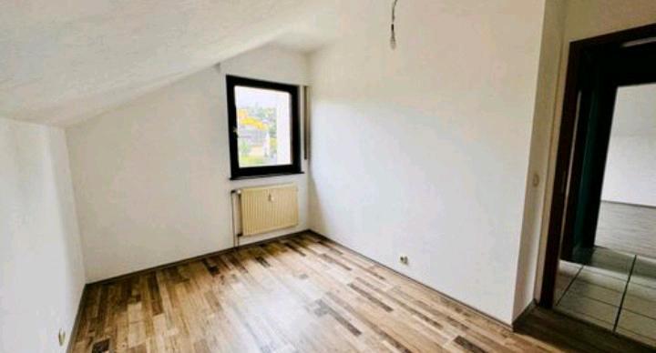 Dachgeschoßwohnung Bendorf - 3 Zimmer, 75 m&sup2;, 850&euro; | Angebot:25811146