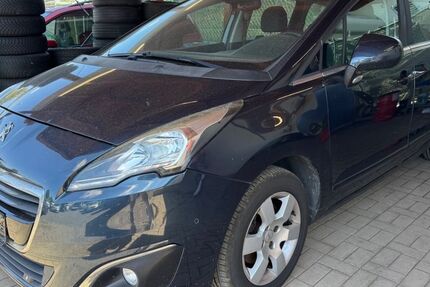 Peugeot 5008 195.546 km 4.890 &euro; Horhausen 56593