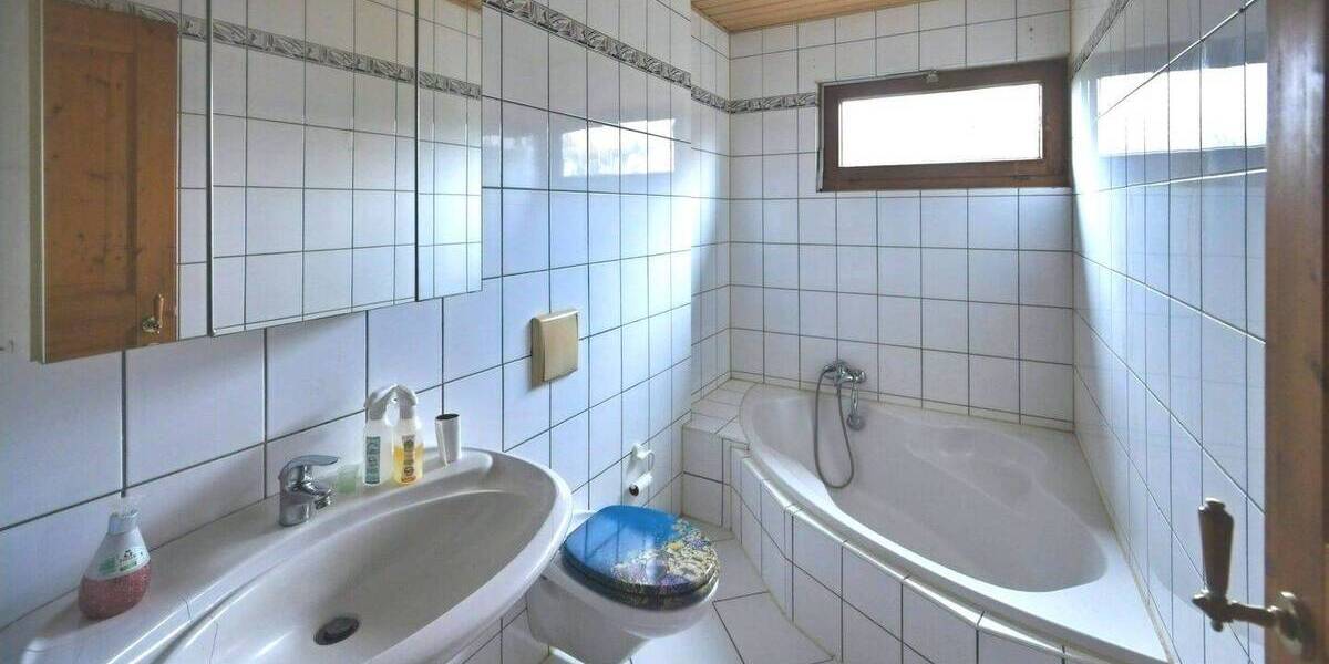 Einfamilienhaus Neustadt Weißenfels - 9 Zimmer, 200 m&sup2;, 259.000&euro; | Angebot:25687301