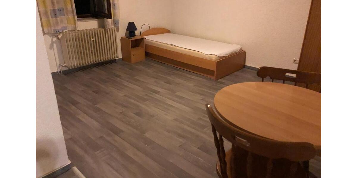Dachgeschoßwohnung Ötzingen - 1 Zimmer, 25 m&sup2;, 435&euro; | Angebot:25343642