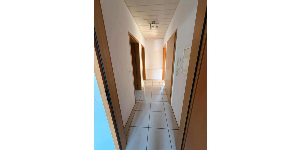 Dachgeschoßwohnung Wirges - 2 Zimmer, 54 m&sup2;, 600&euro; | Angebot:25893782