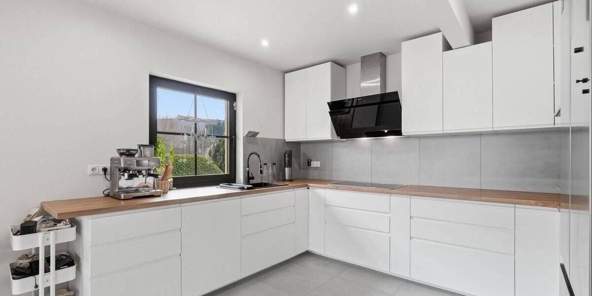 Einfamilienhaus Gönnersdorf - 7 Zimmer, 220 m&sup2;, 525.000&euro; | Angebot:26043633