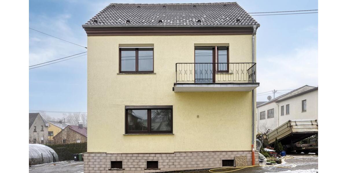 Zweifamilienhaus mit 3x Garagen nur 2 Min zur A3 - Zweifamilienhaus Mogendorf | Angebot:25081818