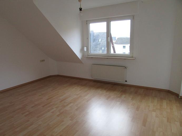 Etagenwohnung Dieblich - 3 Zimmer, 103 m&sup2;, 800&euro; | Angebot:24753093