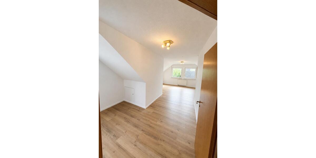 Dachgeschoßwohnung Rheinbreitbach - 2 Zimmer, 73 m&sup2;, 850&euro; | Angebot:26678199