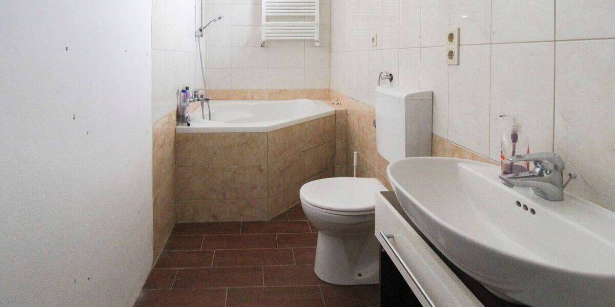 Mehrfamilienhaus, Wohnhaus Leutesdorf - 9 Zimmer, 308 m&sup2;, 360.000&euro; | Angebot:25999309