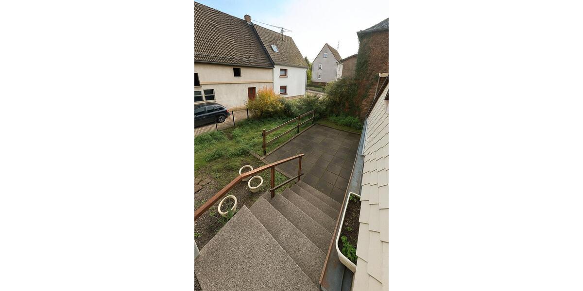 Mehrfamilienhaus, Wohnhaus Steimel - 13 Zimmer, 265 m&sup2;, 1.350&euro; | Angebot:26656497