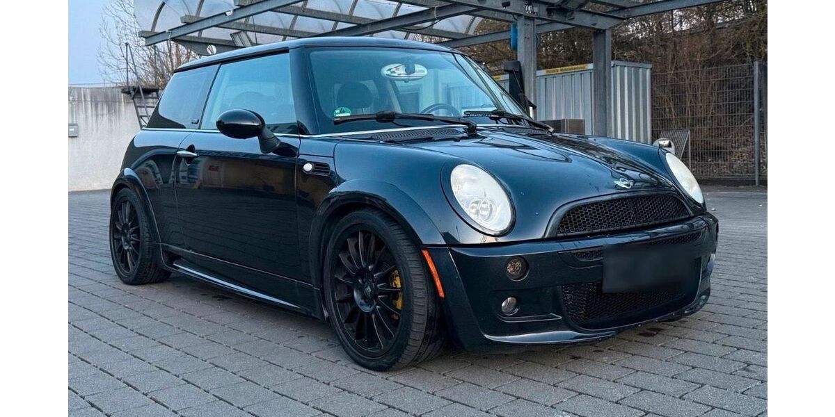 Mini Cooper 255.000 km 2.250 &euro; Niederelbert 56412