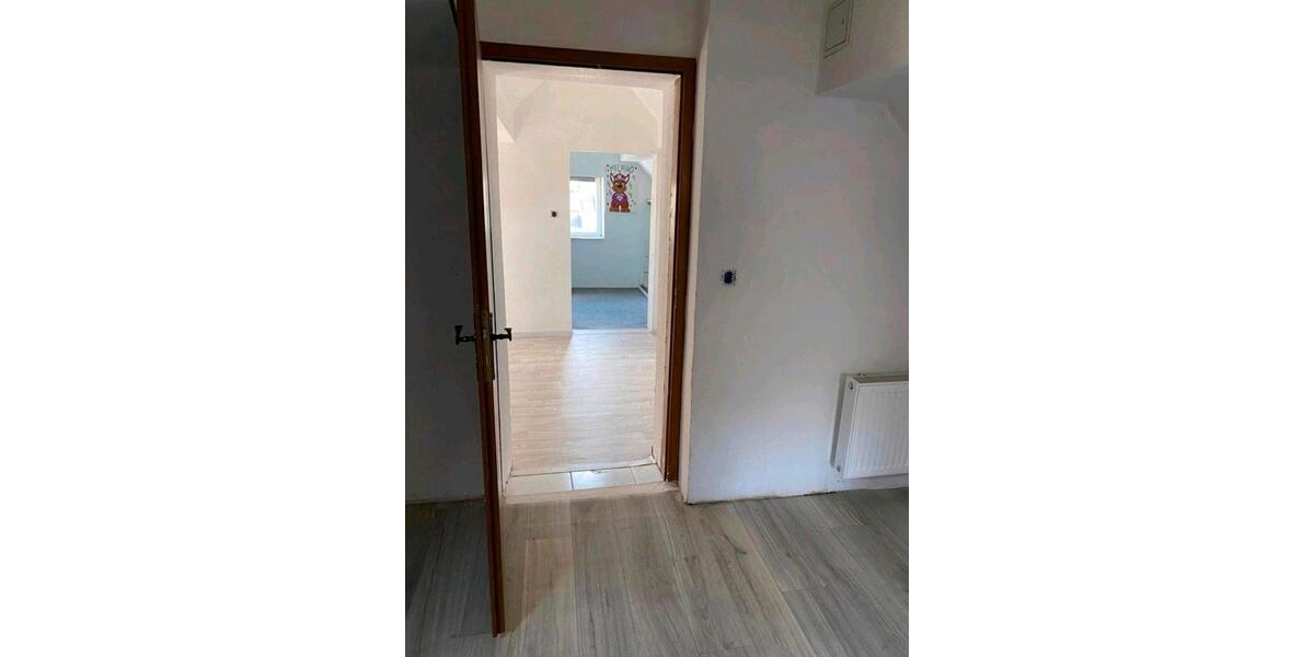 Einfamilienhaus Mendig - 8 Zimmer, 150 m&sup2;, 165.000&euro; | Angebot:25233795