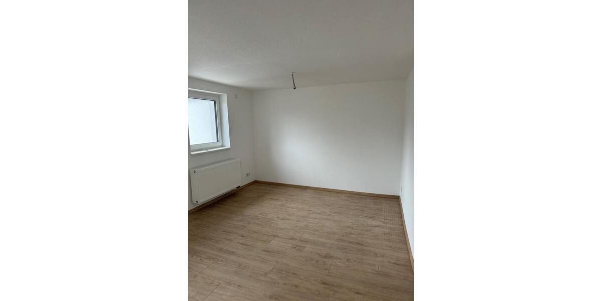Etagenwohnung Flammersfeld - 2 Zimmer, 60 m&sup2;, 650&euro; | Angebot:25905477