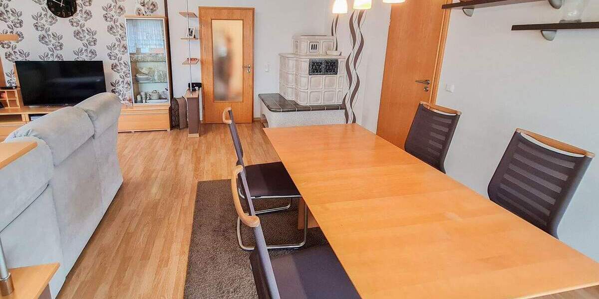 Einfamilienhaus Straßenhaus - 8 Zimmer, 220 m&sup2;, 570.000&euro; | Angebot:25691903