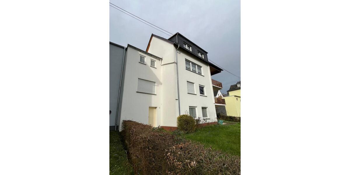 Einfamilienhaus Brey - 8 Zimmer, 222 m&sup2;, 480.000&euro; | Angebot:25854800