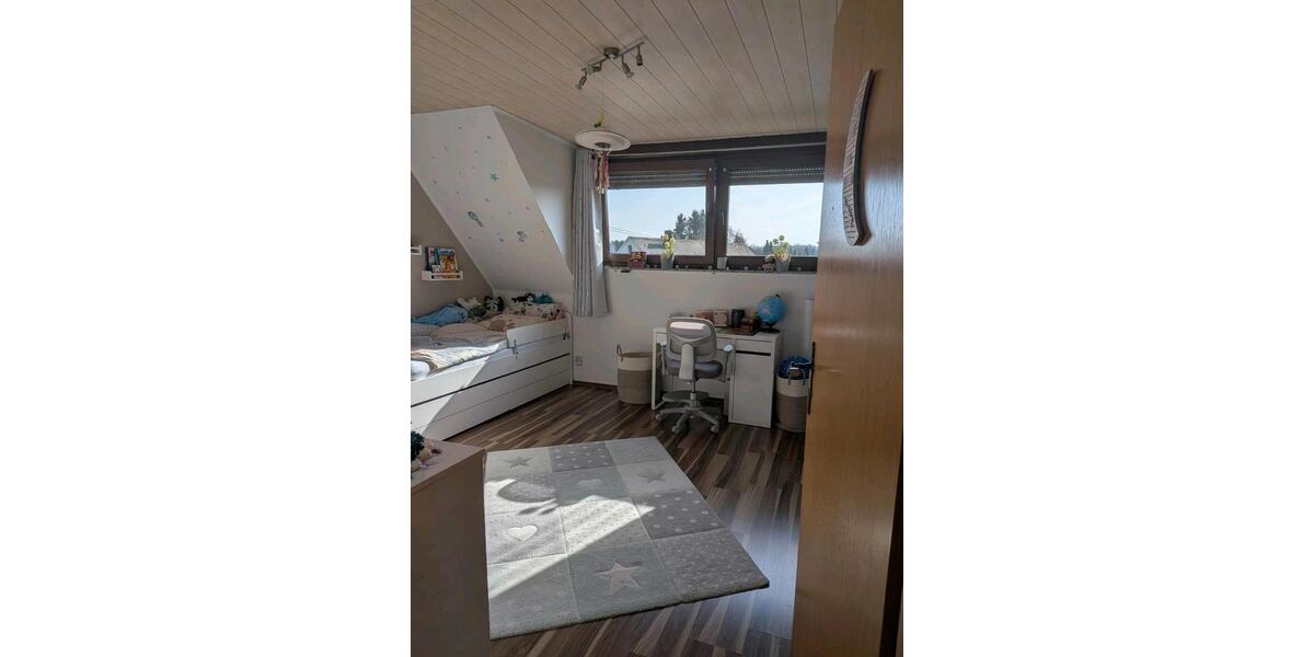 Dachgeschoßwohnung Kleinmaischeid - 2 Zimmer, 96 m&sup2;, 690&euro; | Angebot:25936672