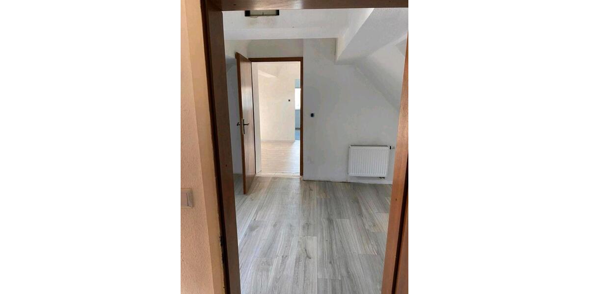 Einfamilienhaus Mendig - 8 Zimmer, 150 m&sup2;, 165.000&euro; | Angebot:25233795