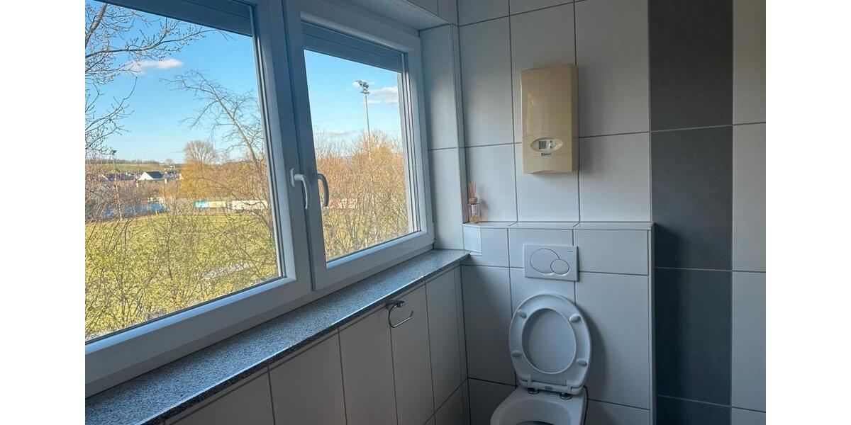 Dachgeschoßwohnung Koblenz Bubenheim - 3 Zimmer, 160 m&sup2;, 1.200&euro; | Angebot:24749747