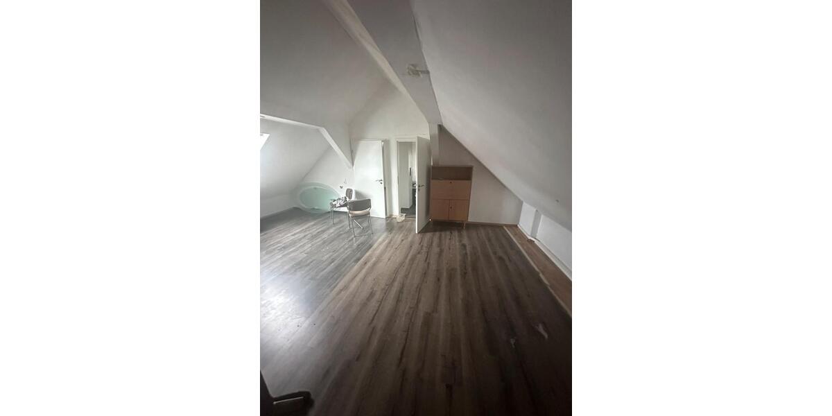 Dachgeschoßwohnung Ötzingen - 6 Zimmer, 120 m&sup2;, 1.100&euro; | Angebot:25539890