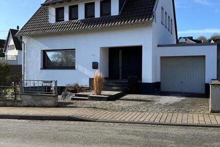 Haus Niederzissen - 6 Zimmer, 127 m&sup2;, 499.000&euro; | Angebot:24788467