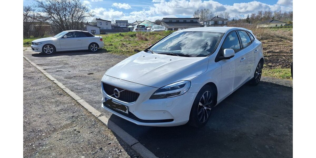 Volvo V40 113.000 km 14.700 &euro; Koblenz 56073