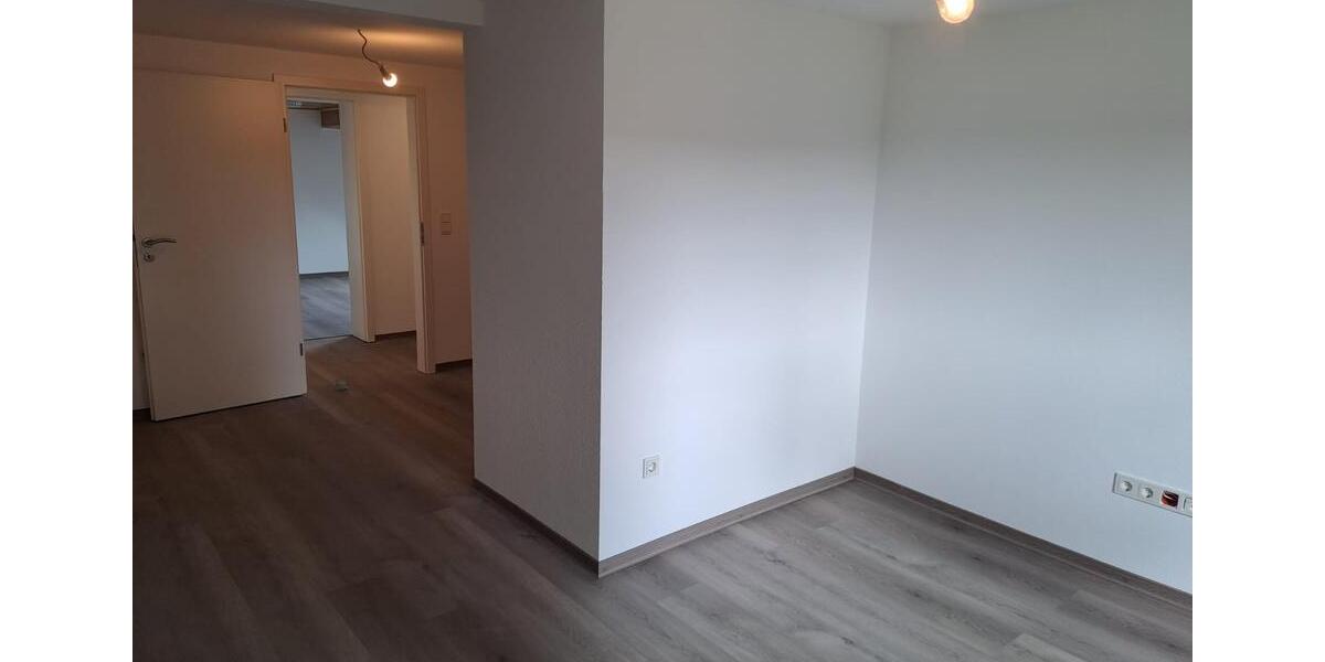 Etagenwohnung Steimel - 5 Zimmer, 120 m&sup2;, 900&euro; | Angebot:25483150
