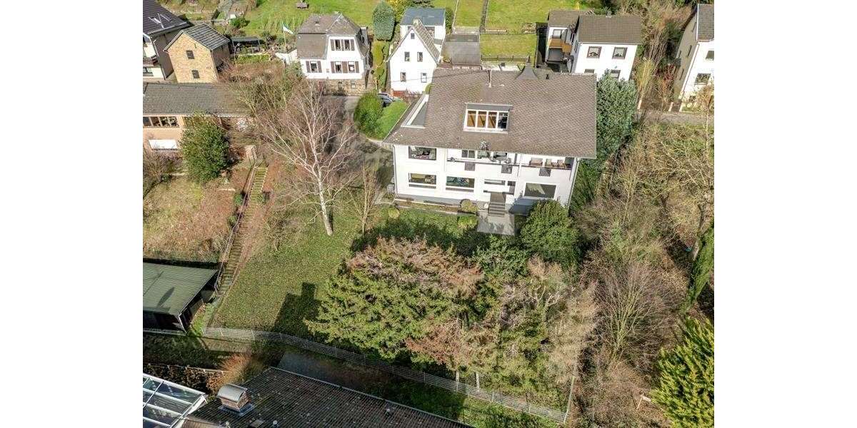 Einfamilienhaus Linz am Rhein - 9 Zimmer, 320 m&sup2;, 640.000&euro; | Angebot:25286178