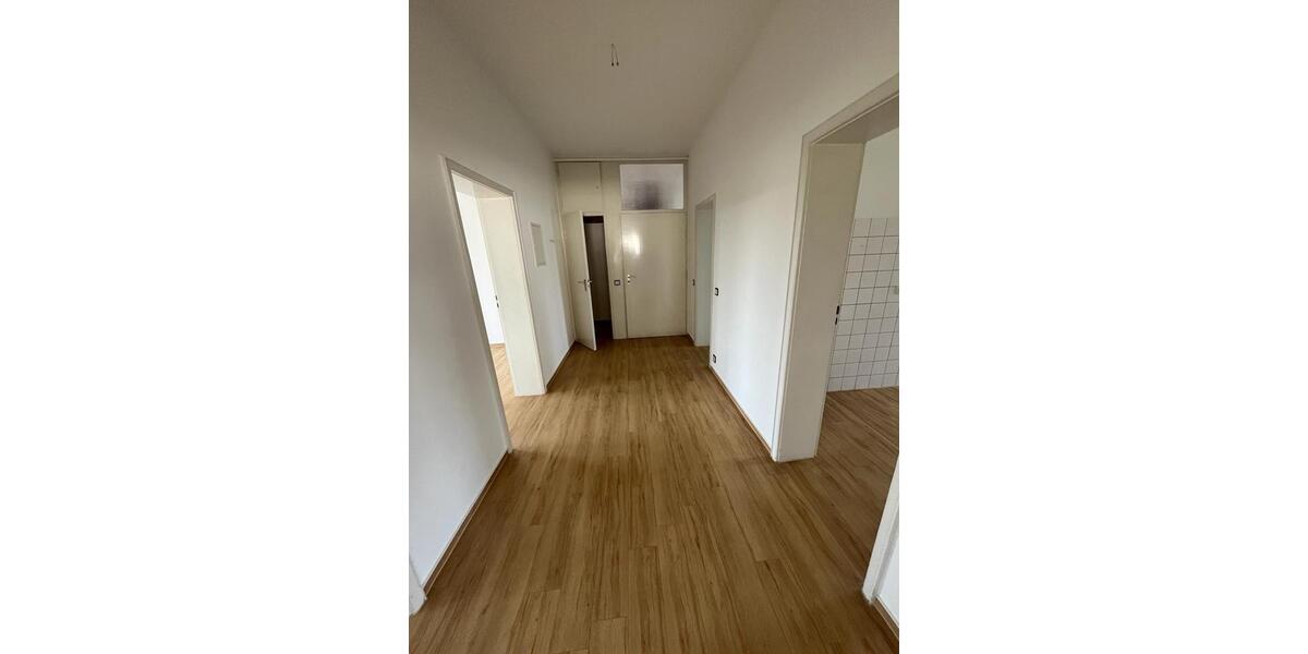Etagenwohnung Neuwied - 3 Zimmer, 88 m&sup2;, 704&euro; | Angebot:25886791