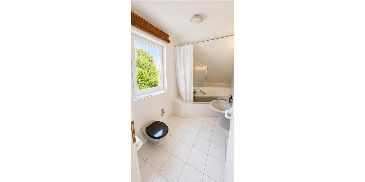 Dachgeschoßwohnung Bad Breisig - 3 Zimmer, 80 m&sup2;, 930&euro; | Angebot:26670995