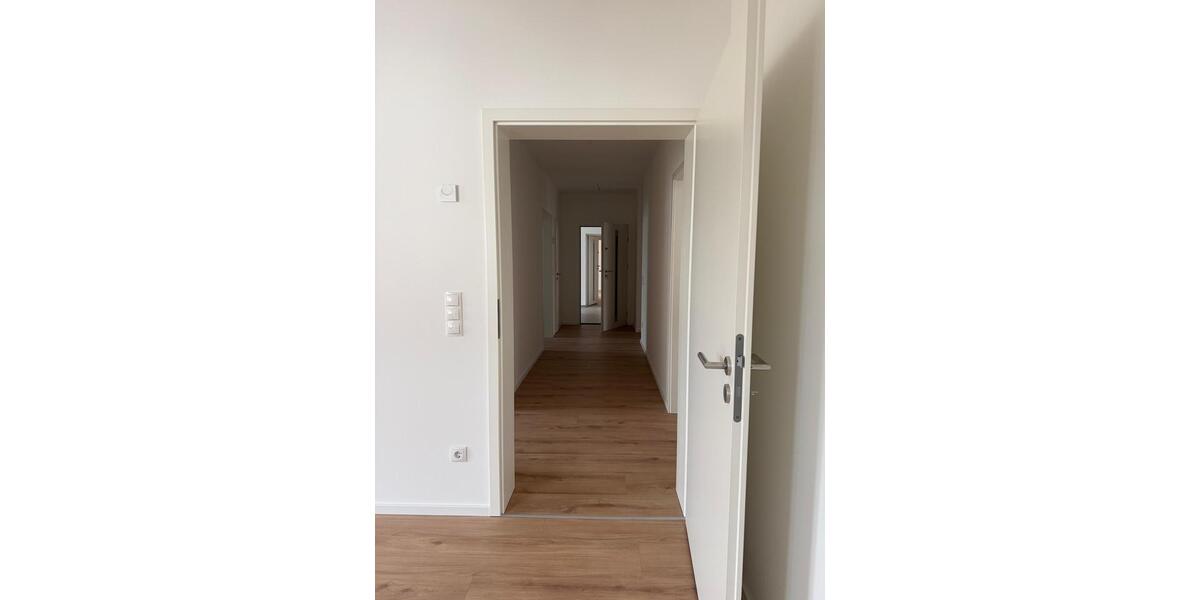 Erdgeschoßwohnung Großmaischeid - 4 Zimmer, 111 m&sup2;, 1.500&euro; | Angebot:26647780