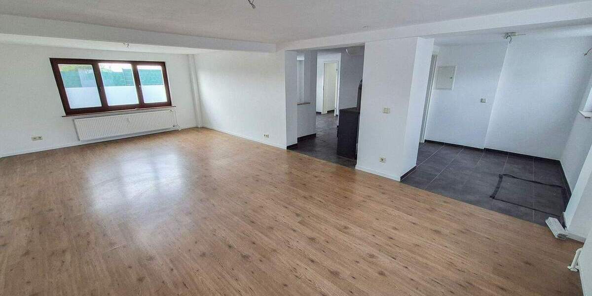 Mehrfamilienhaus, Wohnhaus Asbach-Altenhofen Altenhofen - 7 Zimmer, 179 m&sup2;, 195.000&euro; | Angebot:25738159