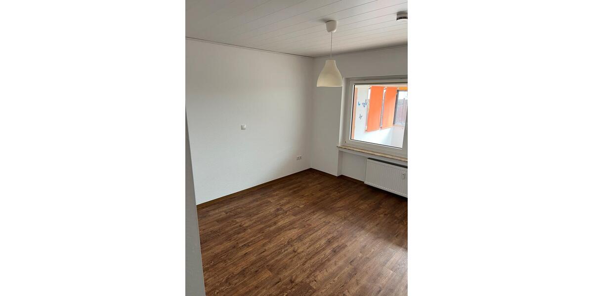 Erdgeschoßwohnung Urmitz - 2 Zimmer, 86 m&sup2;, 1.200&euro; | Angebot:25842192