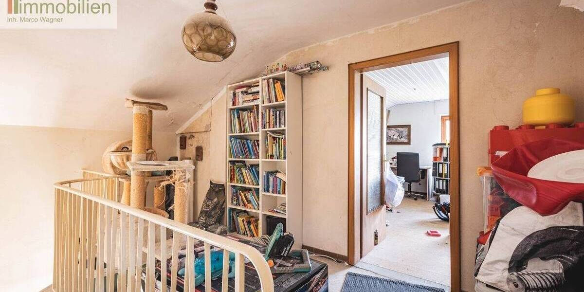 Einfamilienhaus Breitscheid - 9 Zimmer, 200 m&sup2;, 449.000&euro; | Angebot:25744964