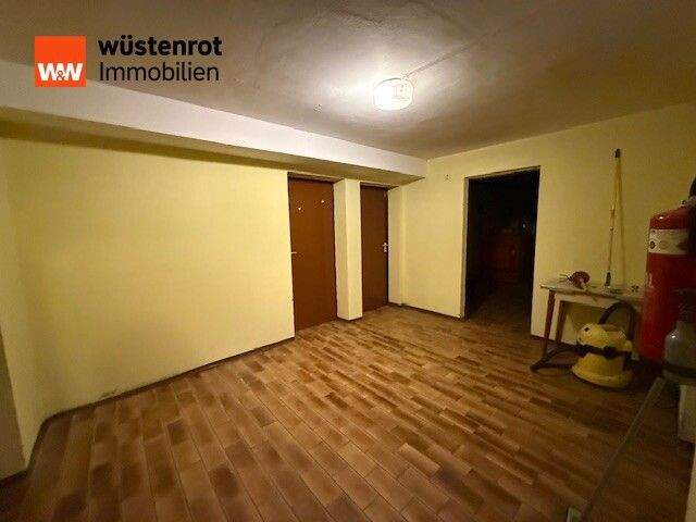 Mehrfamilienhaus, Wohnhaus Neuwied / Niederbieber Niederbieber - 7 Zimmer, 210 m&sup2;, 398.000&euro; | Angebot:25668591