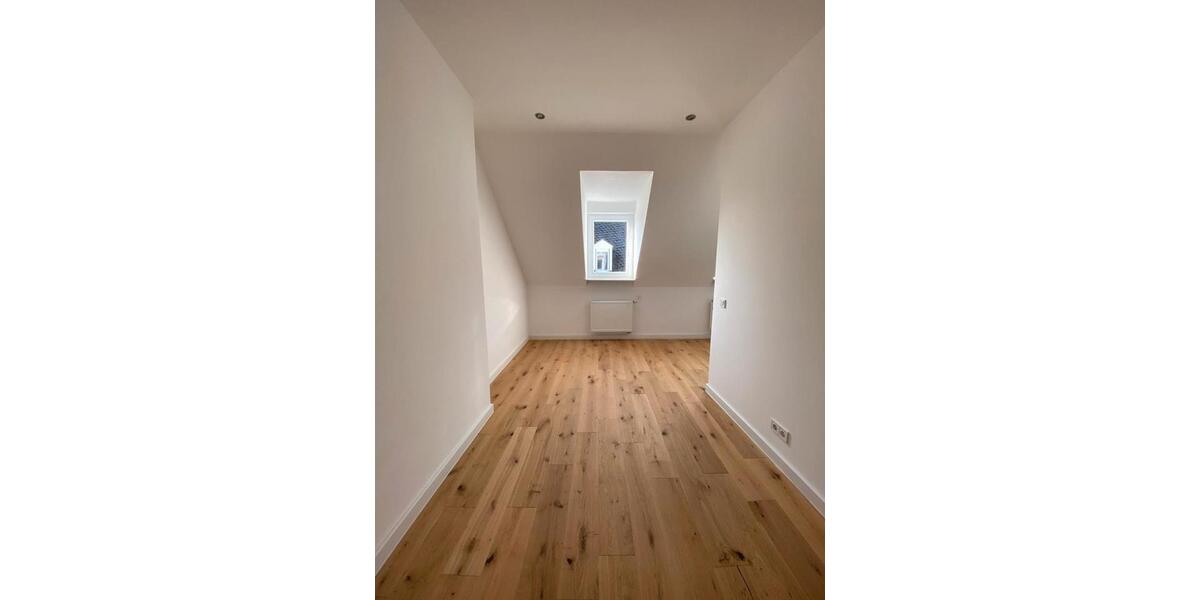 Dachgeschoßwohnung Koblenz - 2 Zimmer, 34 m&sup2;, 643&euro; | Angebot:26649394