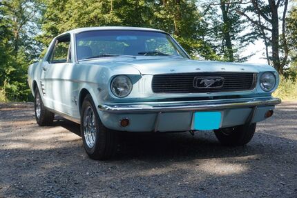 Ford Mustang 63.000 km 36.200 &euro; Leubsdorf OT Hesseln 53547