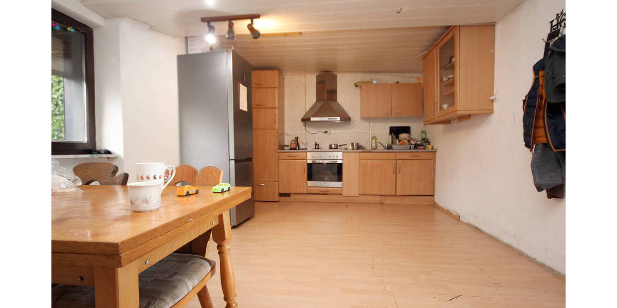 Mehrfamilienhaus, Wohnhaus Langenfeld - 5 Zimmer, 100 m&sup2;, 69.000&euro; | Angebot:25702339