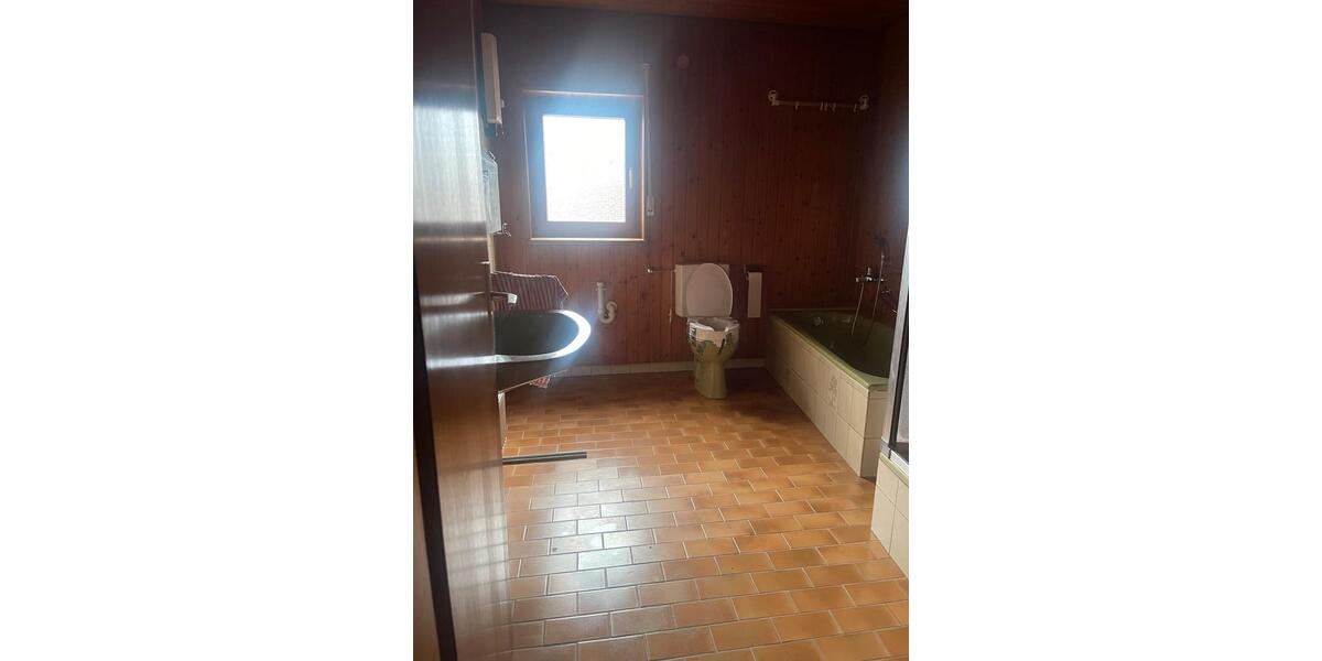 Bauernhaus, Landhaus Kobern-Gondorf Gondorf - 6 Zimmer, 120 m&sup2;, 140.000&euro; | Angebot:25275802