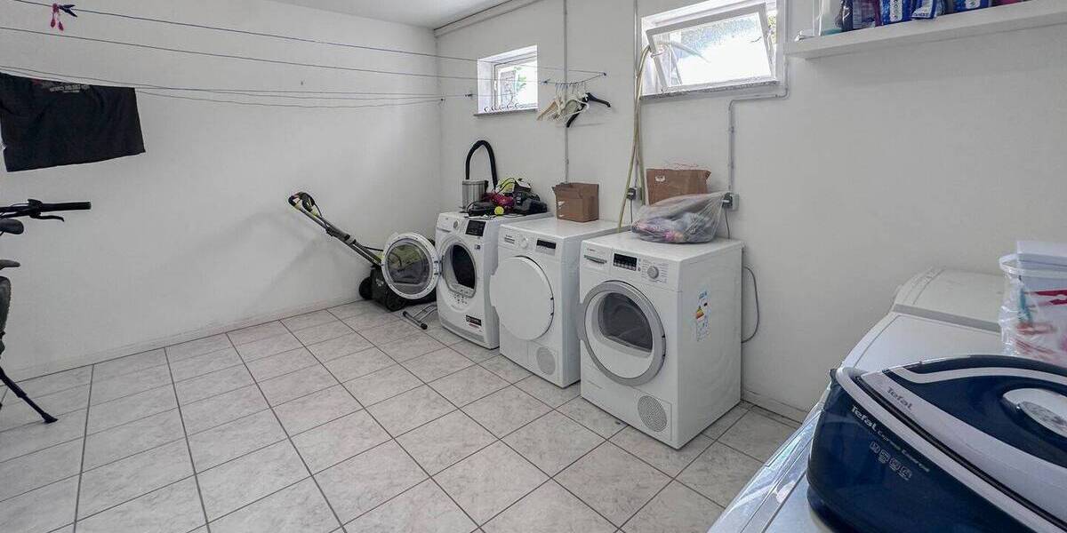 Mehrfamilienhaus, Wohnhaus Rückeroth - 9 Zimmer, 246 m&sup2;, 485.000&euro; | Angebot:25738116