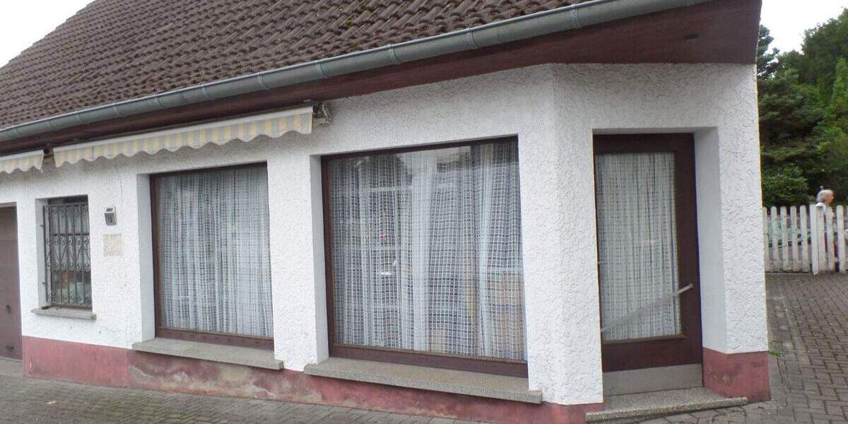 Einfamilienhaus Oberdreis - 1 Zimmer, 242 m&sup2;, 235.000&euro; | Angebot:25732785